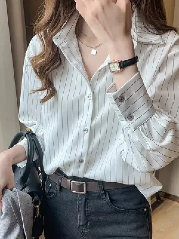 Spring women\'s clothing minority coat Hong Kong style white striped shirt design feeling light cooked folding lining Z7LM