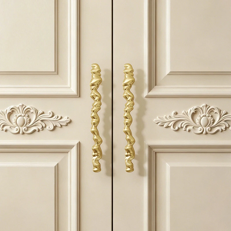 Gold Antique Style High-End Light Luxury Cabinet Door Handle Metal Wardrobe Door Knob for Shoe Cabinet Bedside Table