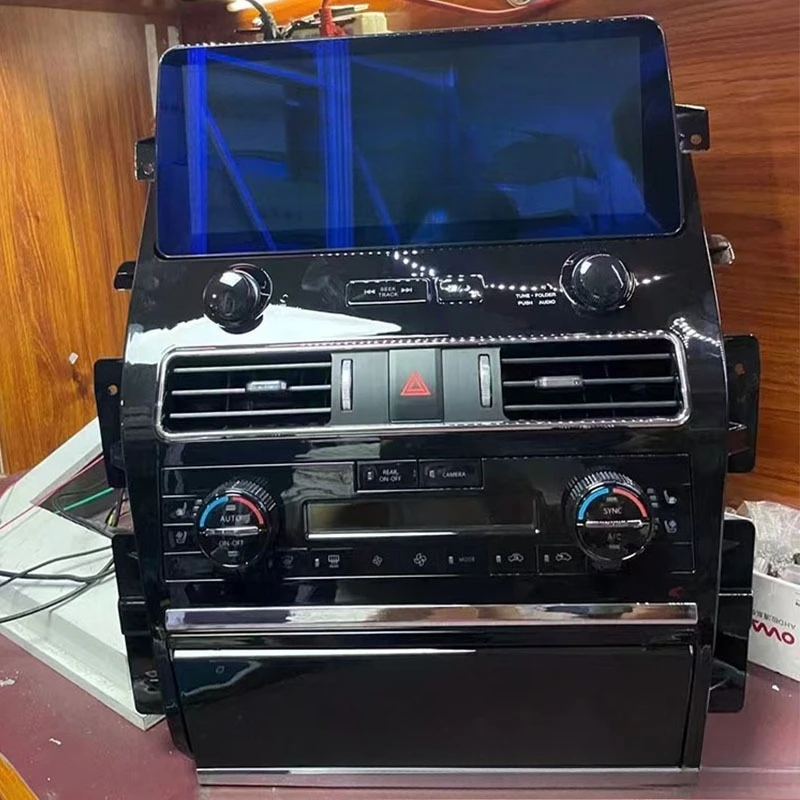 It is suitable for 11-22 Nissan Patrol modified car navigation 12.3-inch central control Android screen
