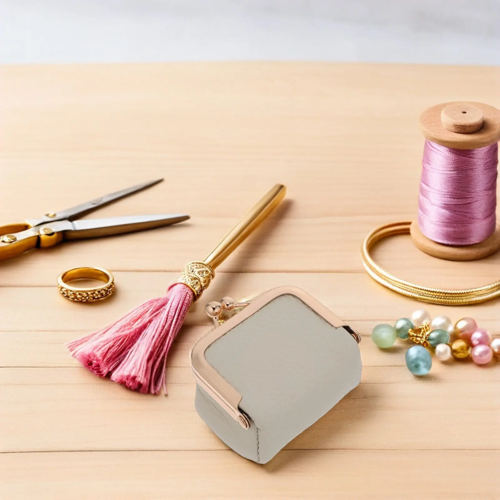 Mini Vintage Jewelry Case Coin Purse Portable Travel Box Light Grey Organizer for Necklaces Rings Earrings Bracelets