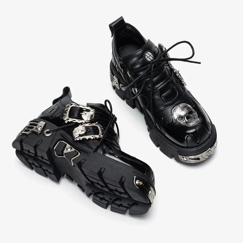 2024 Mężczyźni i kobiety Vintage Couple Shoes New Dark Punk Leather Retro Boots Metal Niche Design Unisex Single Platform Shoes