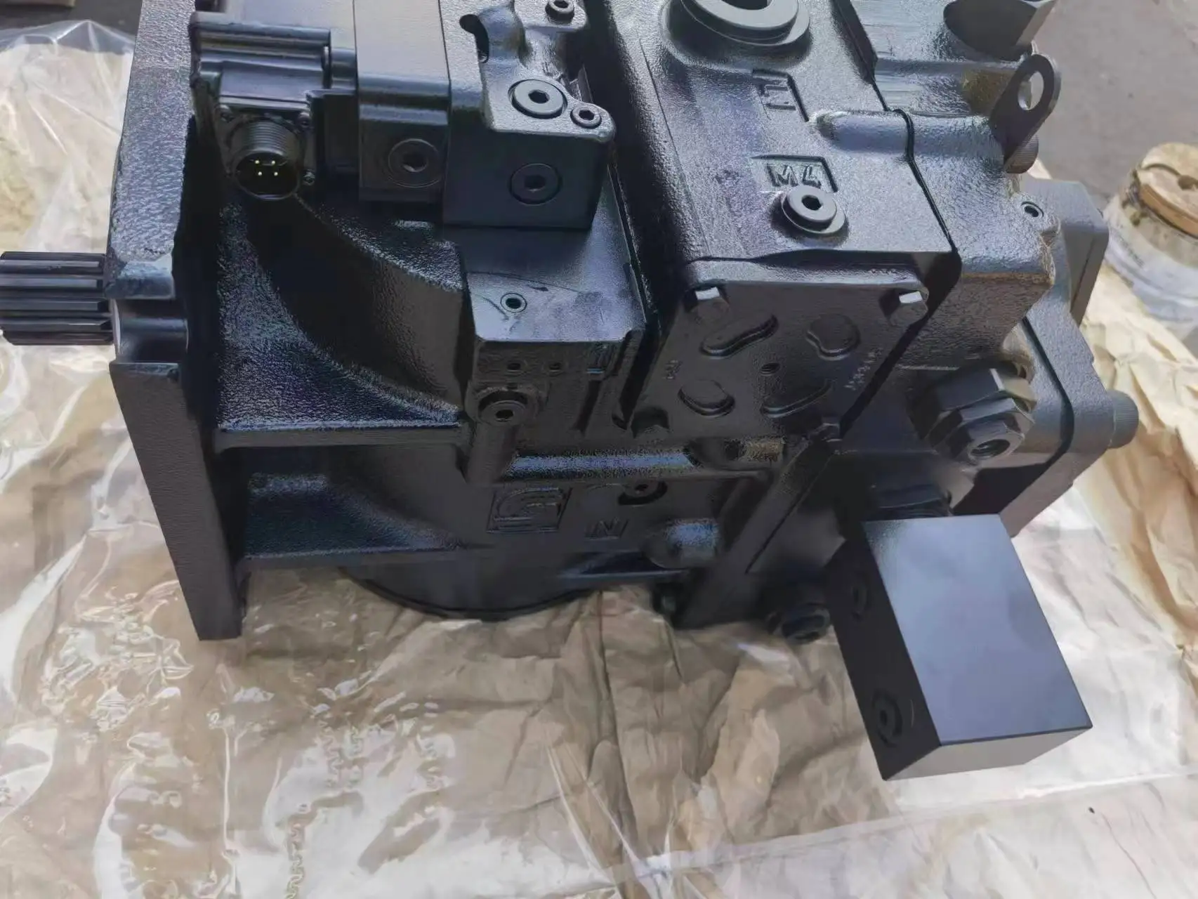 83007357 5728362 C204110849 Pompa idraulica a pistoni 83041431 83027439 83026828