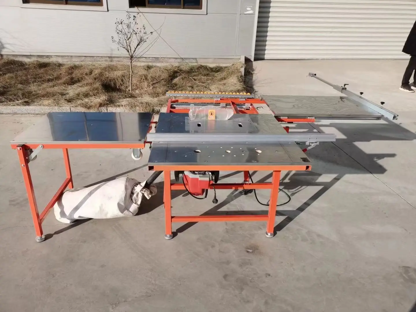 

High Quality Precision Sliding Table Panel Saw Wood Cutting Machine China Manufacturer Affordable Price