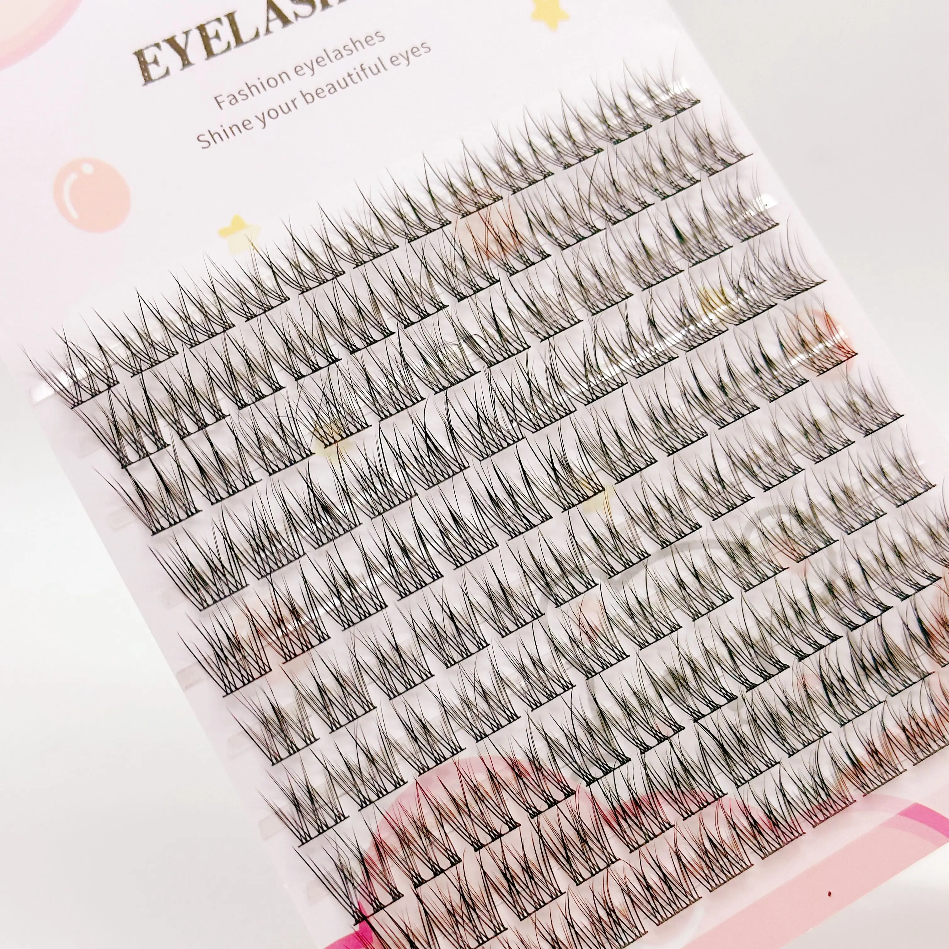 120-piece fish-tail soft and lightweight mink lashes, D-curl, 10-12 mm | Perfectly suited for everyday makeup
