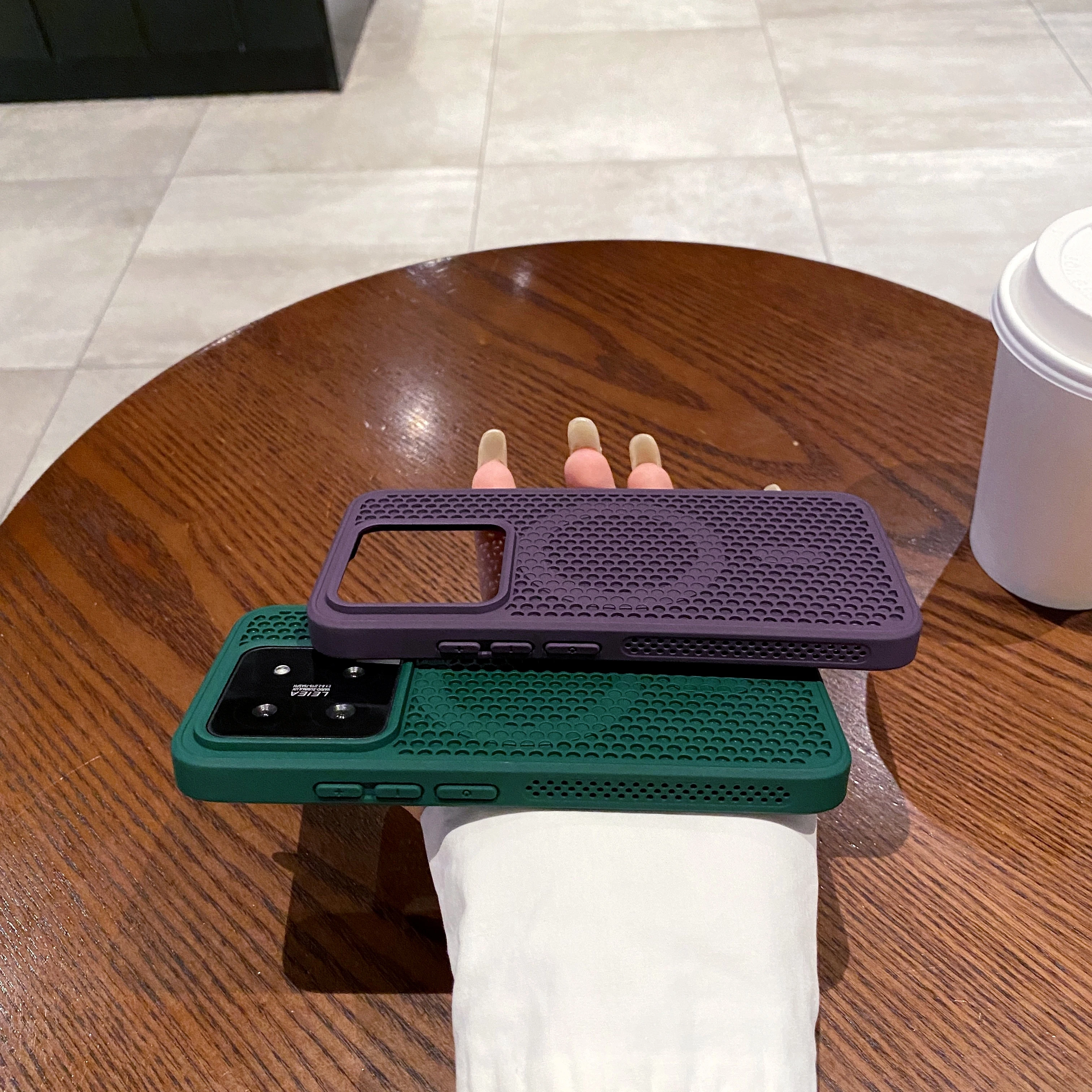 Honeycomb Grid Mesh Cooling Silicone Magsafe Case Cover for Xiaomi 15 Ultra Heat Dissipation Shell For Xiaomi 14/Xiaomi 15 Pro