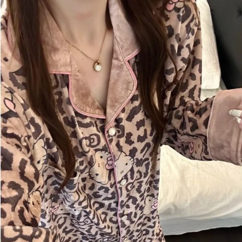 

Комплект пижам Sanrio Hello Kitty с длинными рукавами, бархатный, с леопардовым принтом, женский, для дома, повседневный, новинка весна-осень, для отдыха, ночная одежда