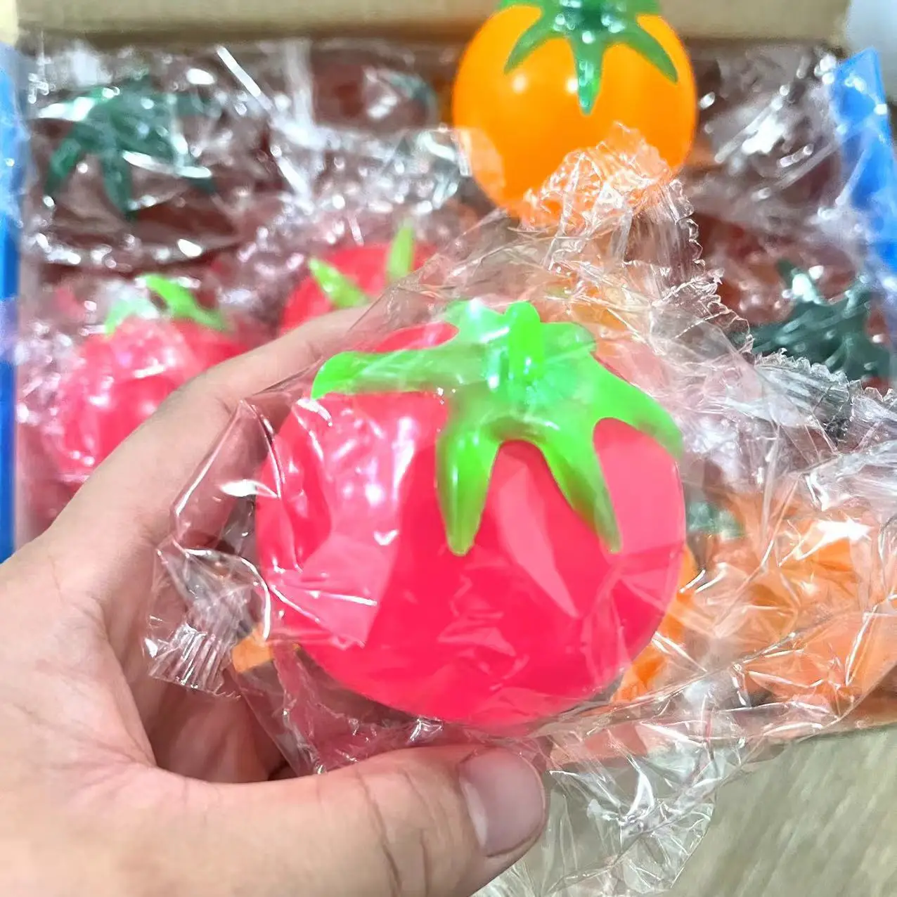 Palla di sfiato per pomodoro, palla di sfiato per spremere e decompressione, giocattolo di sfiato, giocattolo di scherzo creativo