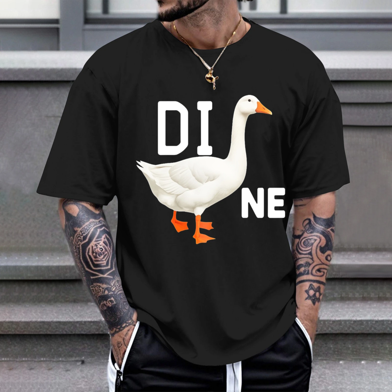 Herren-T-Shirt „Duck In The Middle Of Text“ – perfekt für Freizeitkleidung, Partys und Karneval-Outfits