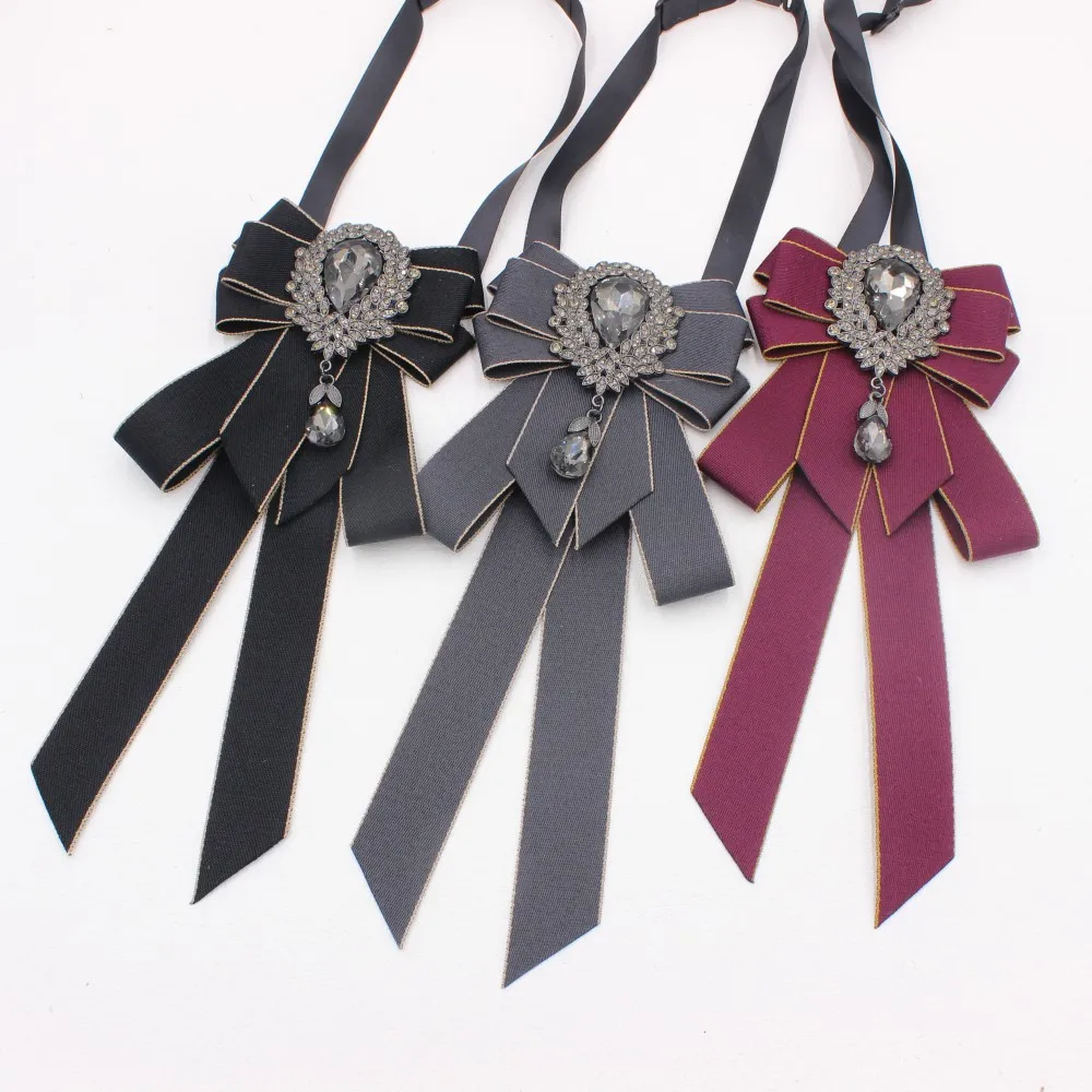 Papillon con spilla a nastro nero di lusso per donna Accessorio decorativo per collo in stile gotico con pendente in cristallo TS289
