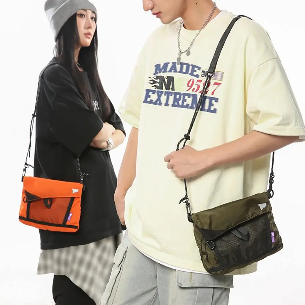 

Nylon+Mesh Versatile Shoulder Bag Nighttime Reflect Light Large Capacity Crossbody Bag Waterproof Adjustable Strap Messenger Bag