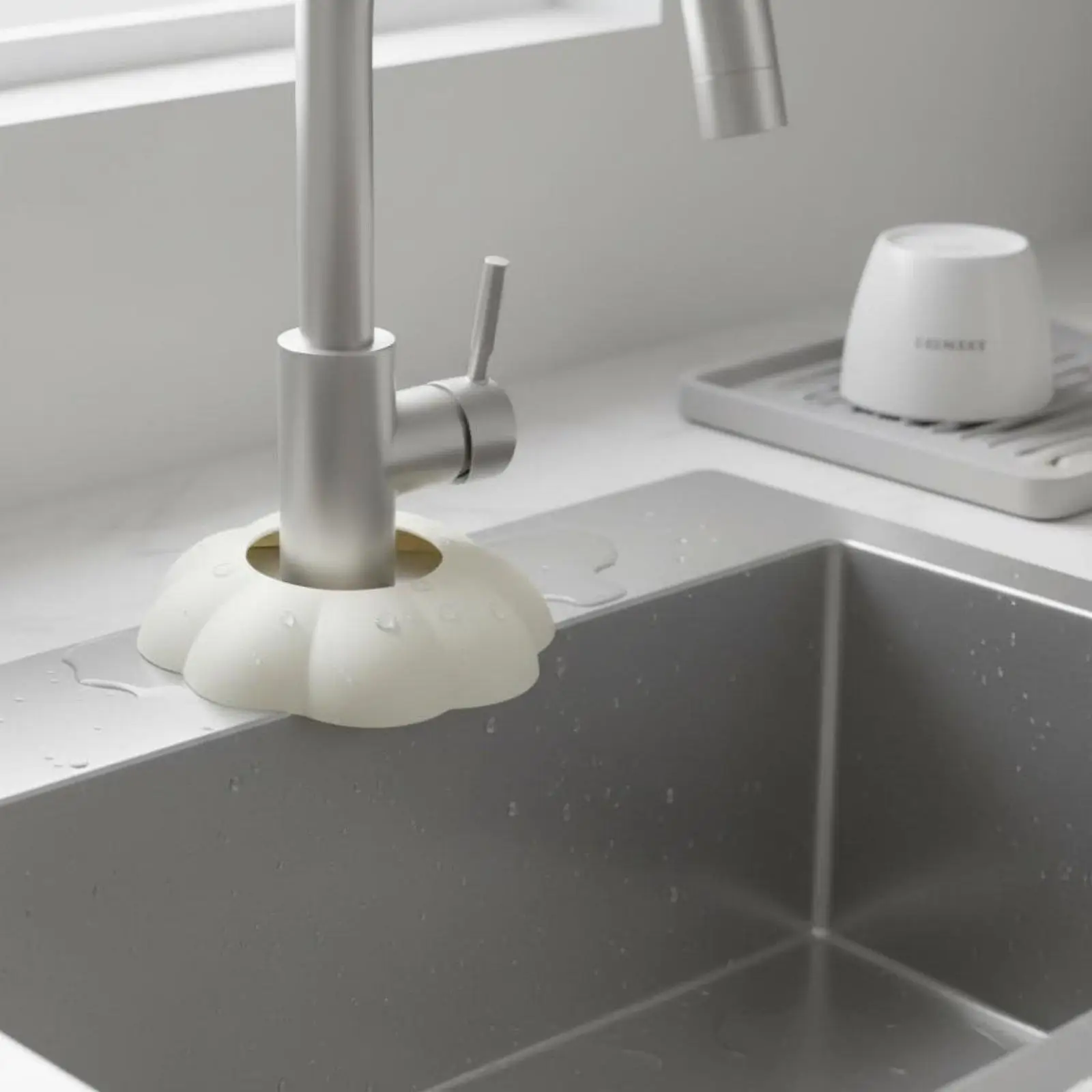 6xFaucet Splatter Guard Waterproof Silicone Faucet Mat Countertop Protection Sink Splatter Guard White