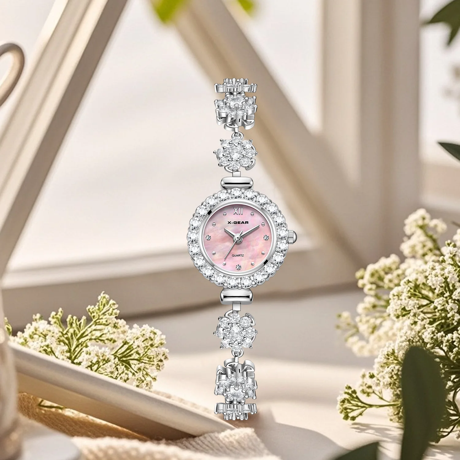X-GEAR New Fashion Women's Watch with Mother of Pearl Dial Fashionable Lightweight Quartz Movement Rotating Watch Chain