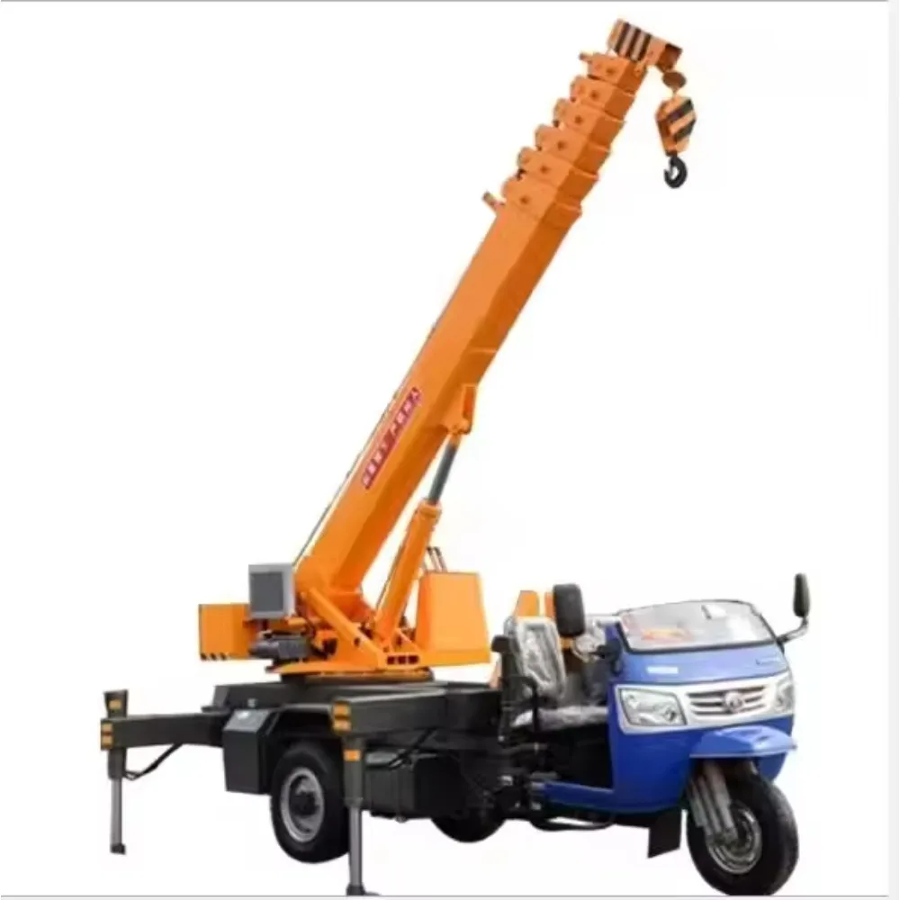 Mini camión hidráulico, grúa montada en triciclo con Motor de 3 toneladas, máquina de elevación de construcción de tamaño pequeño, venta al por mayor para revistas