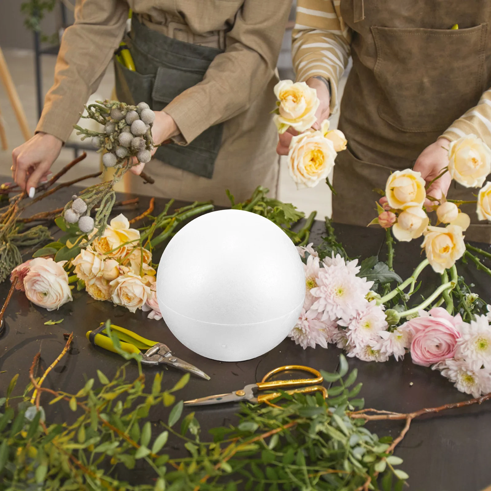 

White Foam Balls 4 Inch Smooth Round Craft Decoration Diy Painting Models For Wedding Christmas Party Ornaments Thick Foam