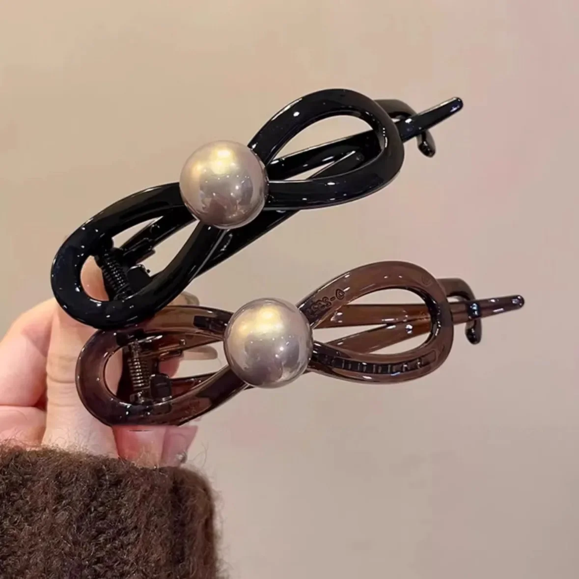 Новая витая заколка для волос