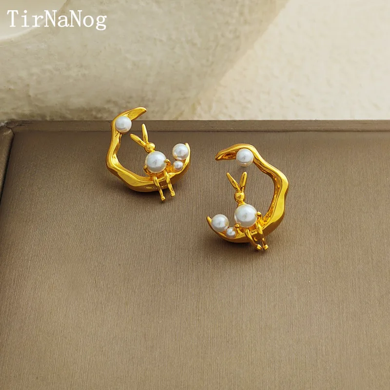 

European and American Fashion Exaggerated The Moon Rabbit Earrings Baroque Imitation Pearl Earrings Women Jewelry Gifts