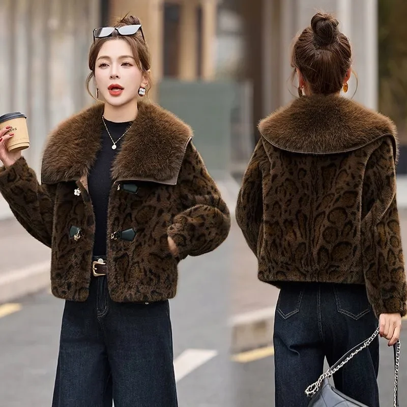 2025 Autumn Winter Wide Lapel Fox Fur Short Jacket Women's Leopard Print Faux Fur Integrated Coats Lady Loose Mink Fur Outerwear