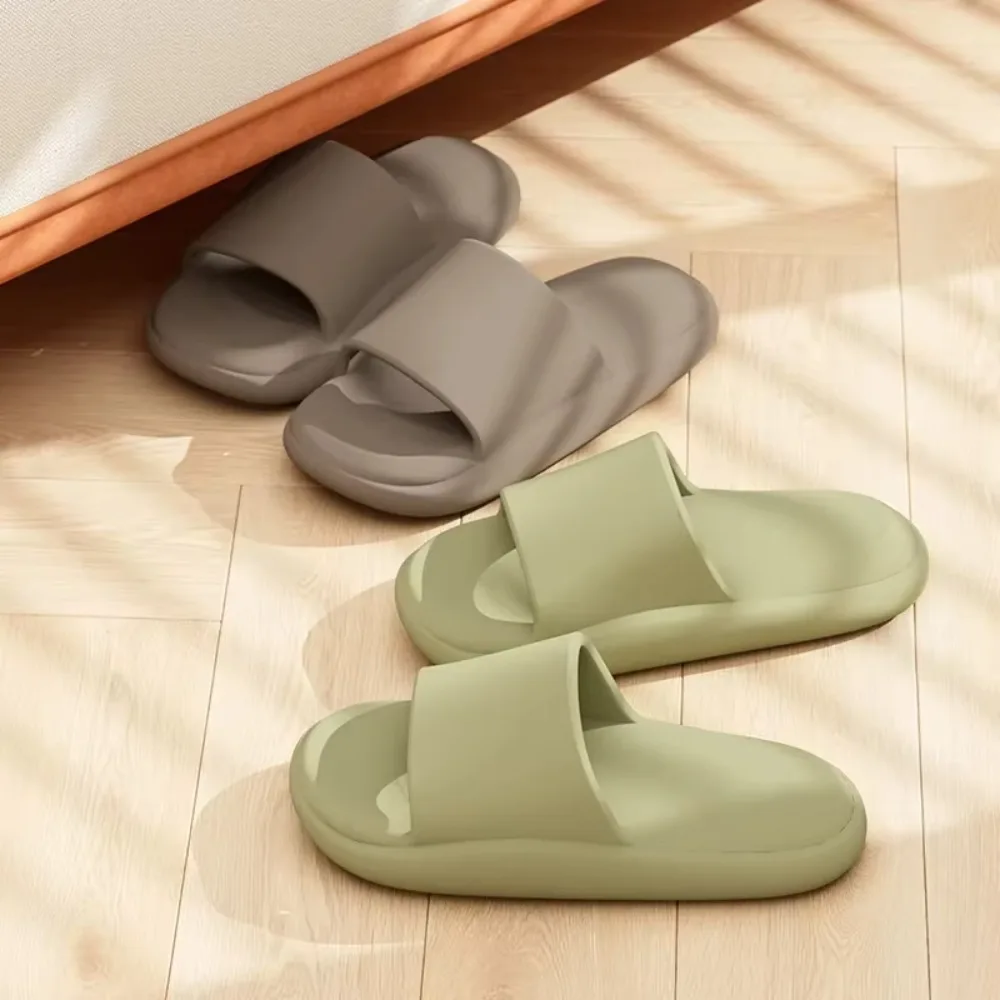 Nuevas zapatillas informales, zapatillas EVA resistentes al desgaste, zapatillas elevadoras para exteriores, zapatos de baño para el hogar para parejas, zapatillas frescas antideslizantes