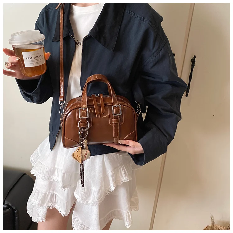 

Women's Handbag Crafted From Premium Leather Featuring Casual Paris Vintage Style​