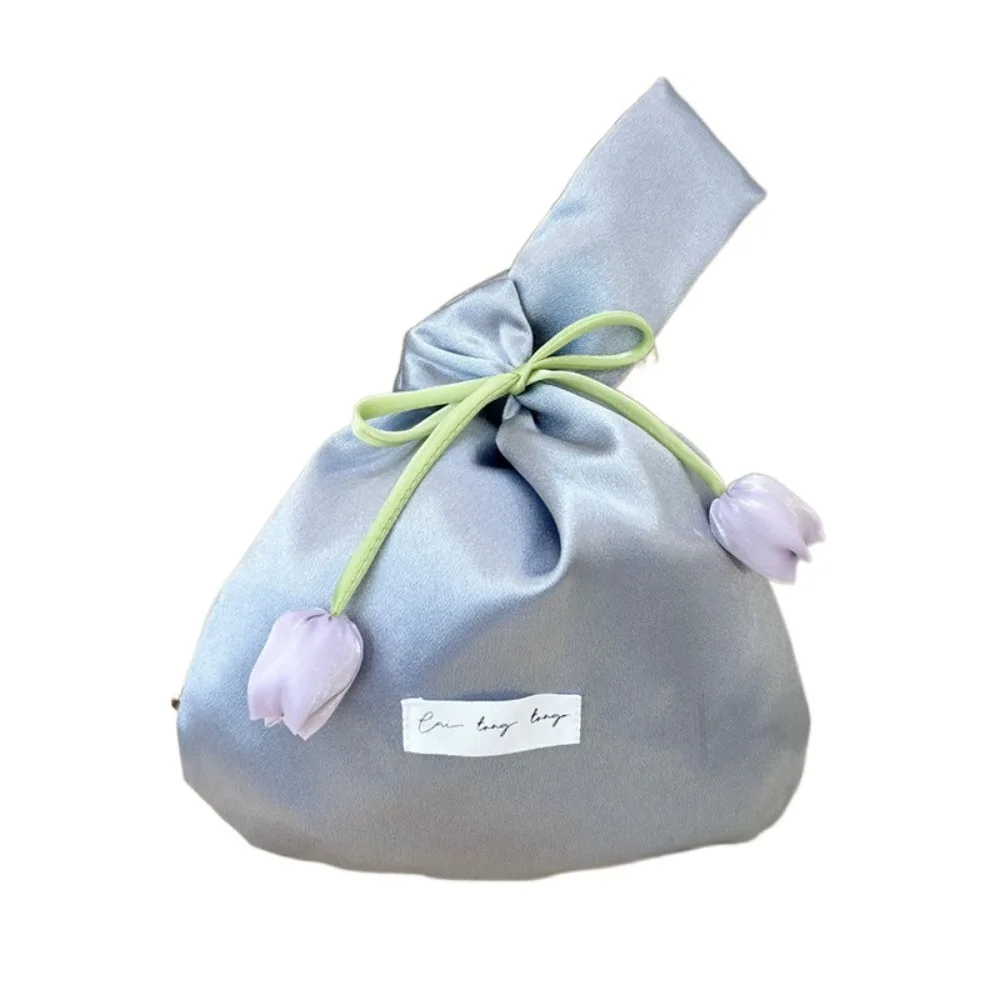 

Vest Shape Tulip Wrist Bag Tope Handle Large Capacity Goddess Day Gift Bag Silk cloth New Chinese Style Wedding Beauty Bag Party