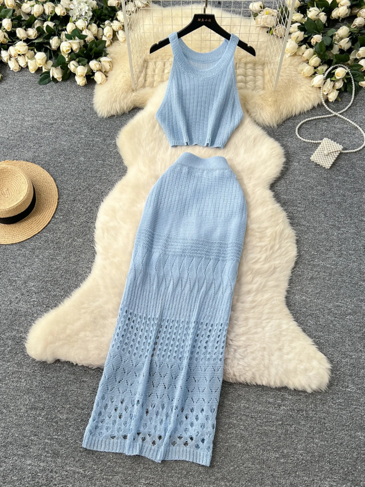 

Korean Sle Women's Early Spring Svel Ne Hanging Knitted Vest High Waist Hollow out f Skirt Faion Set