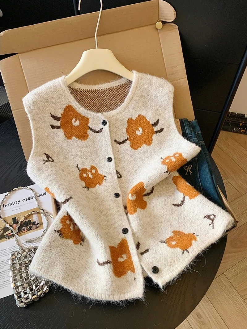 

Весна 2026: Женский вязаный кардиган-топ с цветочной вышивкой, приталенный, из мягкой двойной вязки, стандартной длины