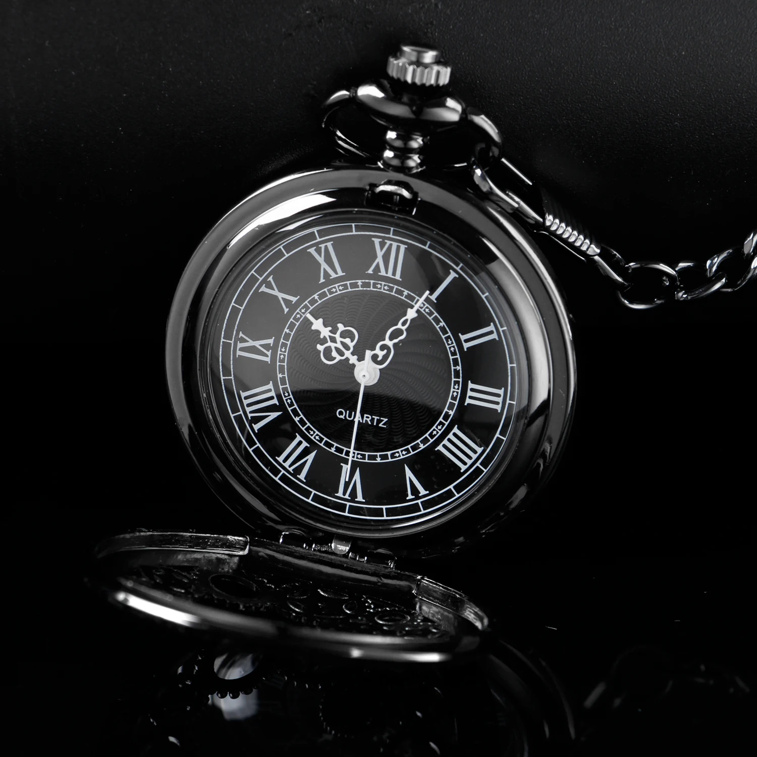 Steampunk Steel Vintage Hollow Black Gear Hollow Quartz Pocket Watch Necklace Pendant Clock Chain Men's Women's CF1036