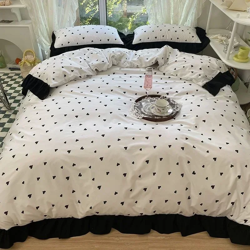 

INS Heart Love Flower Bedding Sets Bed Sheet Simple Black White Duvet Cover Lace Bed Sheet Set Girl Woman Luxury Textiles