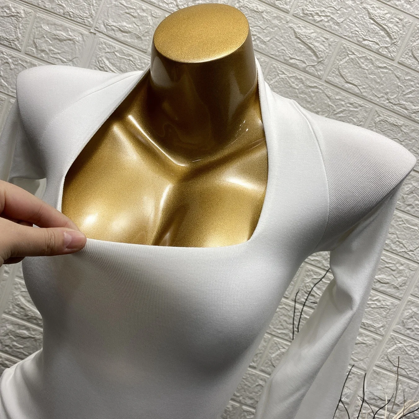 Super Comfortable Fleece Lined One Shoulder Long Sleeve T Shirt Base Shirt Stylish Sexy Korean Version Short Style Fit for Wi...