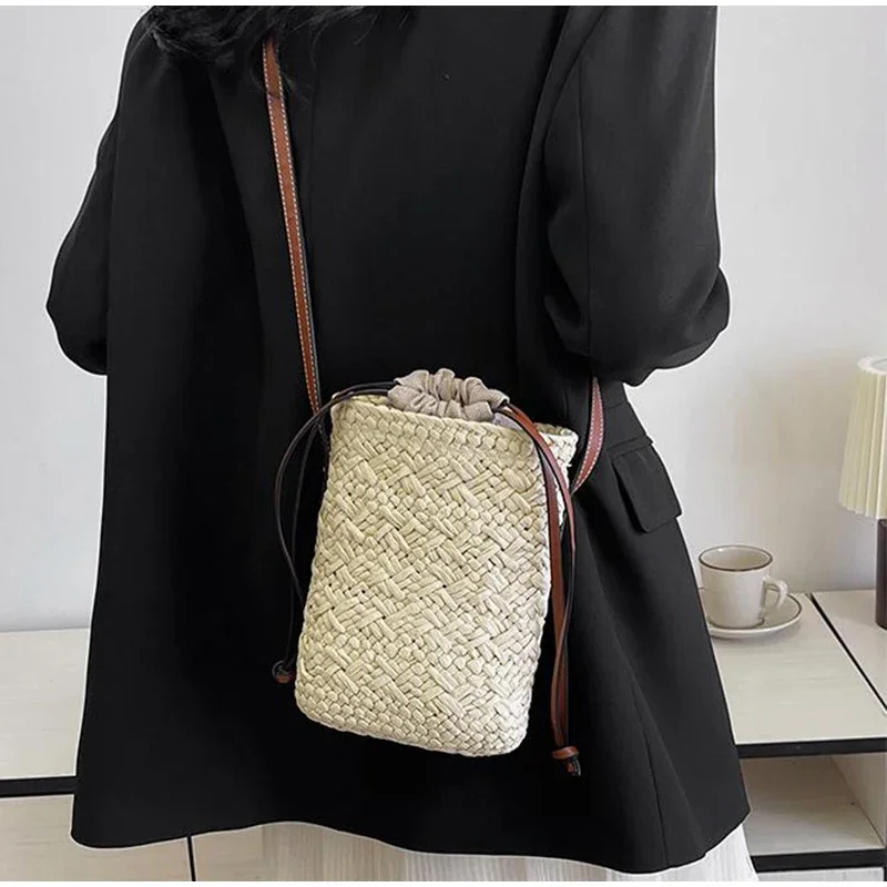 Umhängetasche aus Baststroh mit Farbverlauf, Designer-Sommer-Strand-Reise-Schultertasche, grasgewebter Boho-Shopper-Markkorb – Detail 14