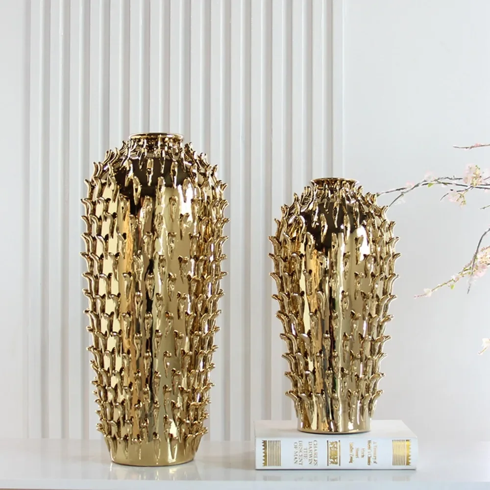 V165 Gold Tall Vase Centerpiece Decor Embossed Vases for Flowers Home Decor Luxury Sets