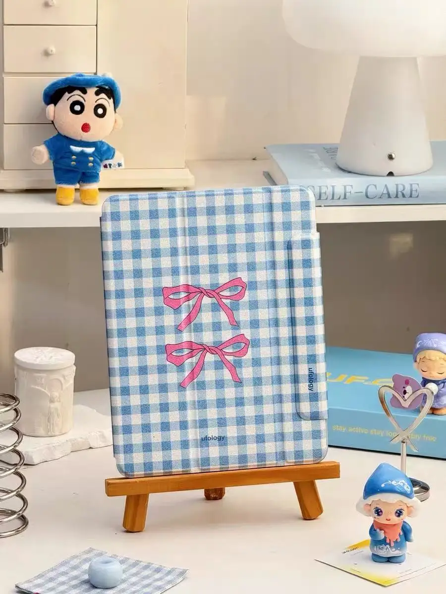 The original blue plaid pattern is suitable for iPad protective case, magnetic all-inclusive case