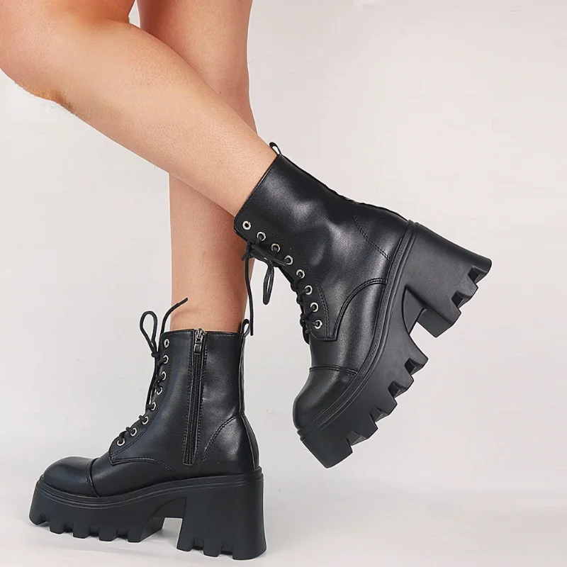 2022 new Big Size 43 Platform Chunky Heel Zipper Goth Motorcycle Boots Women Black Fashion Punk Cool Combat Ladies Shoes