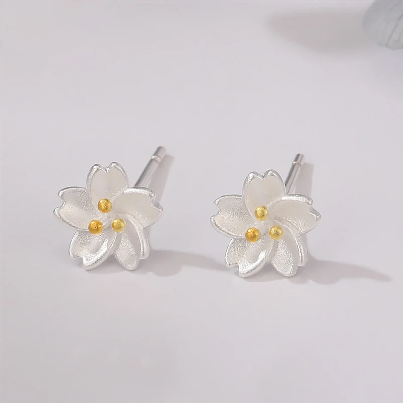 أقراط حقيقية من الفضة الإسترليني عيار 925 على شكل زهرة حلوة صغيرة للسيدات مجوهرات راقية لطيفة وإكسسوارات أنيقة ذات طابع شخصي