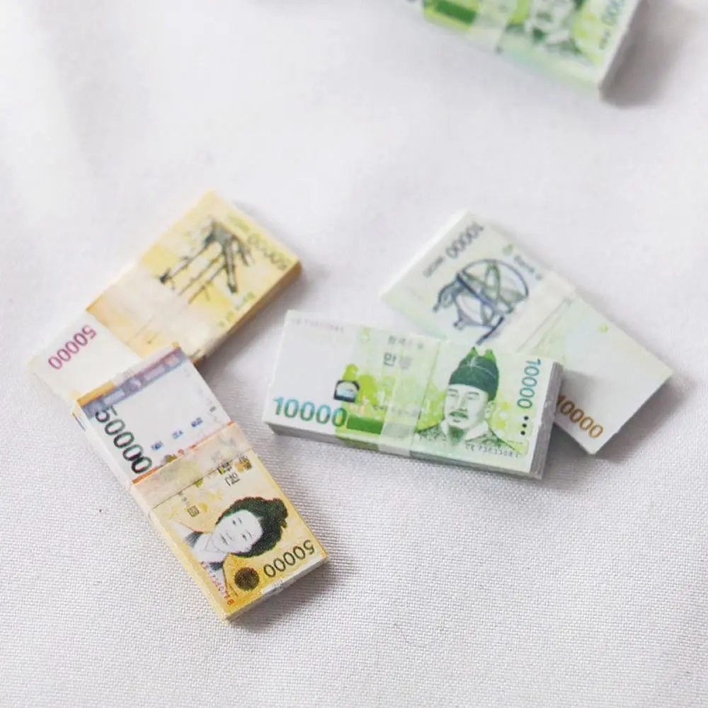 ธนบัตรกระดาษจำลอง 5 มัด 10 แบบ น่ารัก สำหรับตกแต่งบ้านตุ๊กตา ขนาด 1/12