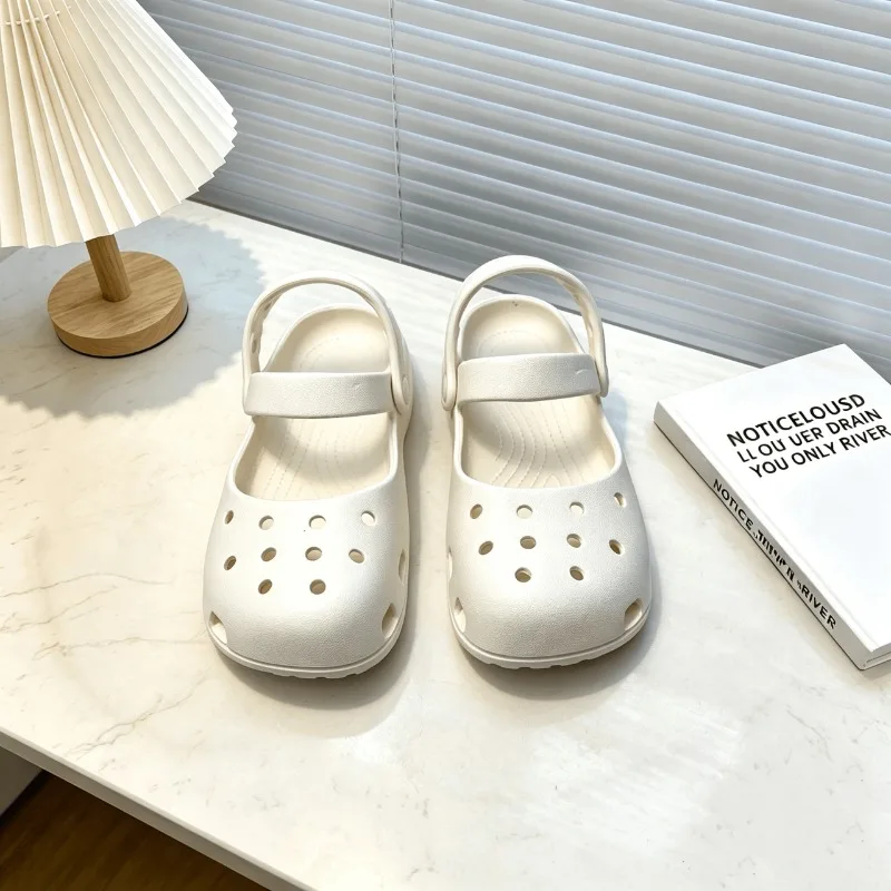 Kinder-Hausschuhe Ausgehöhlte Einfarbige Kindersandalen Vielseitige Weiche Sohle 2026 Neue Mode Mädchen Casual Strandschuhe Rutschfest – Detail 3