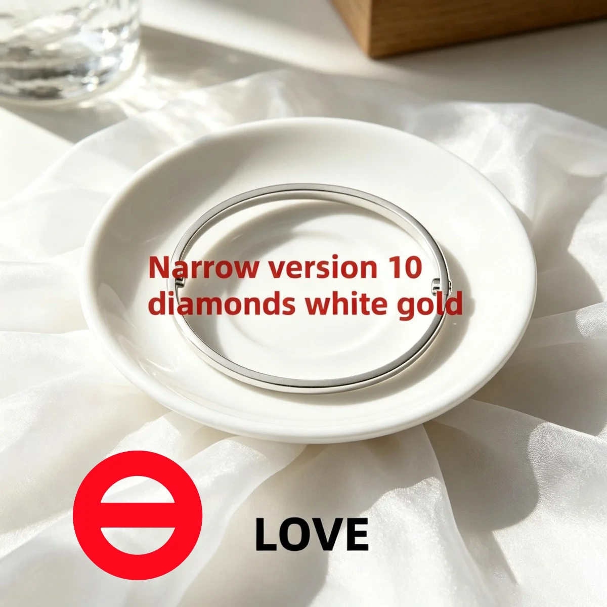 

Классический широкий браслет LOVE-5A с 10 бриллиантами, простой и изысканный, подходит для повседневной носки.