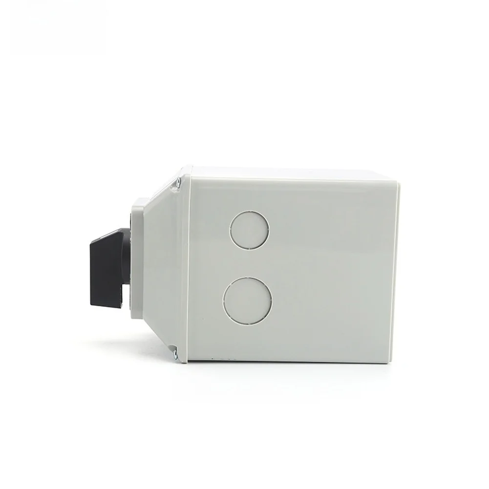 SZW26 63D303.3BF 3 Position Transfer Switch 63A with Sealed Enclosure Rated IP65 for Industrial Power Management