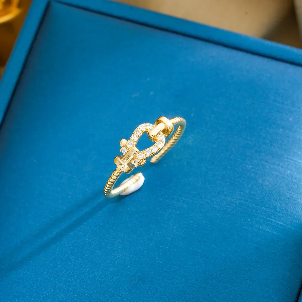 Универсальное, слегка приталенное, ниша, легкий роскошный стиль, женское открывающееся кольцо в форме подковы для тяжелой промышленности.