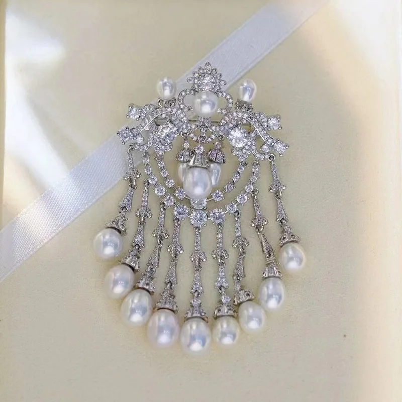 Retro Palace Style Luxury Micro-inlaid Zircon Tassel Brooches for Women Men Copper Corsage Clothing Pins Accessories Broche Gift