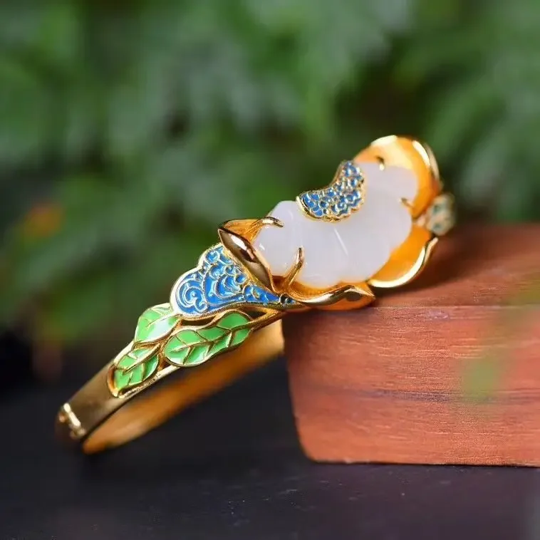 

Enamel porcelain craftsmanship inlaid natural Hetian jade fan-shaped bracelet classical Chinese style ladies silver jewelry