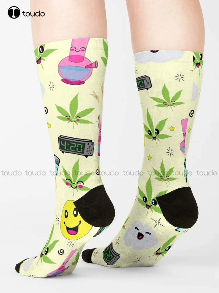 Super Awesome Cute Stoner Weed Stuff Socks Brown Socks Streetwear Personalized Custom Unisex Adult Teen Youth Socks Gd Hip Hop