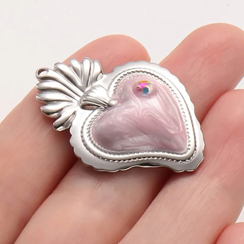 2 Stück Perlmuttrosa/Hot Pink Emaille-Anhänger mit heiligem Herz für Schmuckherstellung, Flammen-Liebes-Anhänger, handgefertigte Halskette, Geschenk – Detail 9