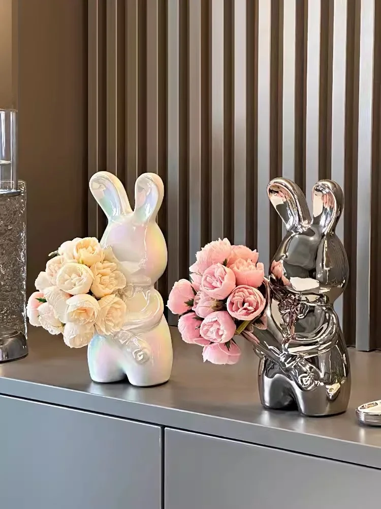 

Creative Art Hand Holding Rabbit Vase, High Grade Feeling Flower Vase Decoration, Living Room Flower Arrangement, Desktop Decora