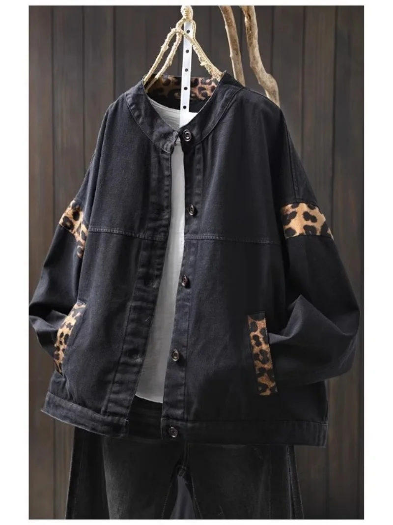 

2025 Autumn Leopard Print Contrasting Stand Up Collar Black Denim Jacket For Women's Loose Retro Short Coat w693