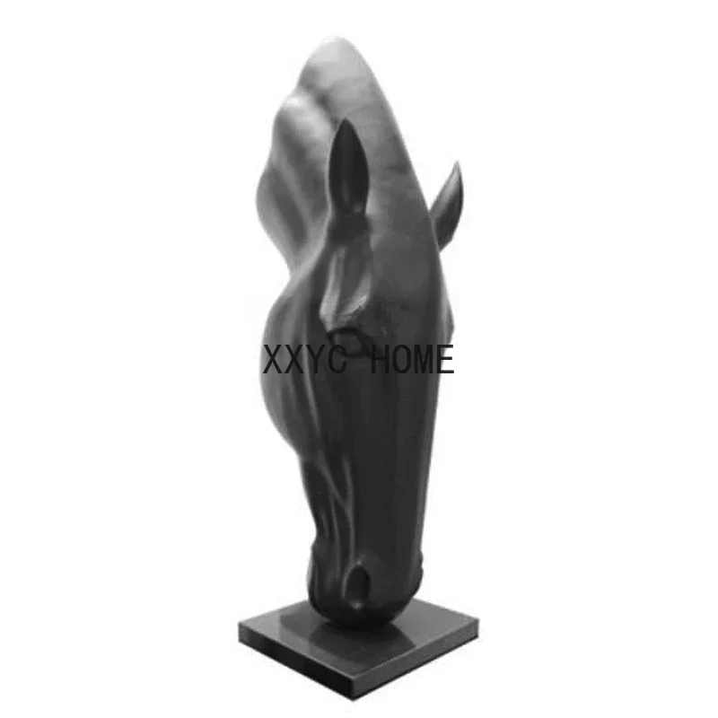 

European-Style FRP Inverted Horse Head Hotel Mall Club Indoor Sculpture Decoration Floor Ornaments