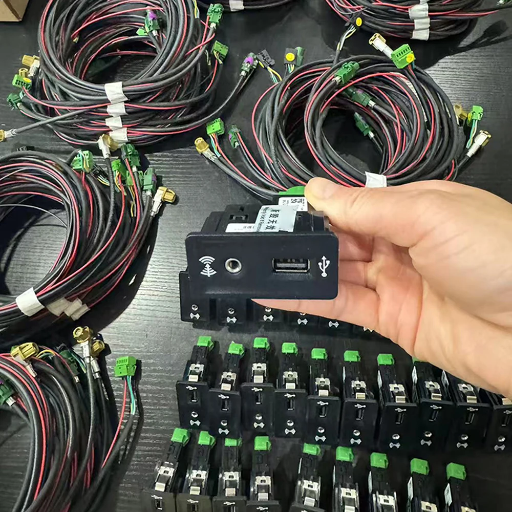

USB-порт CarPlay для Golf MK7 Tiguan Kodiaq Karoq Octavia 5Q0035222F 5Q0 035 222F 5Q0035726E