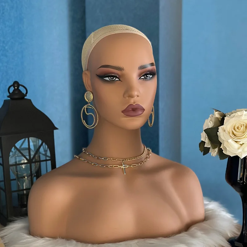رأس عارضة أزياء أنثى مع كتف مزدوج، شعر مستعار، إكسسوارات ودعامة عرض القبعة، رأس عارضة أزياء لعرض النافذة #2