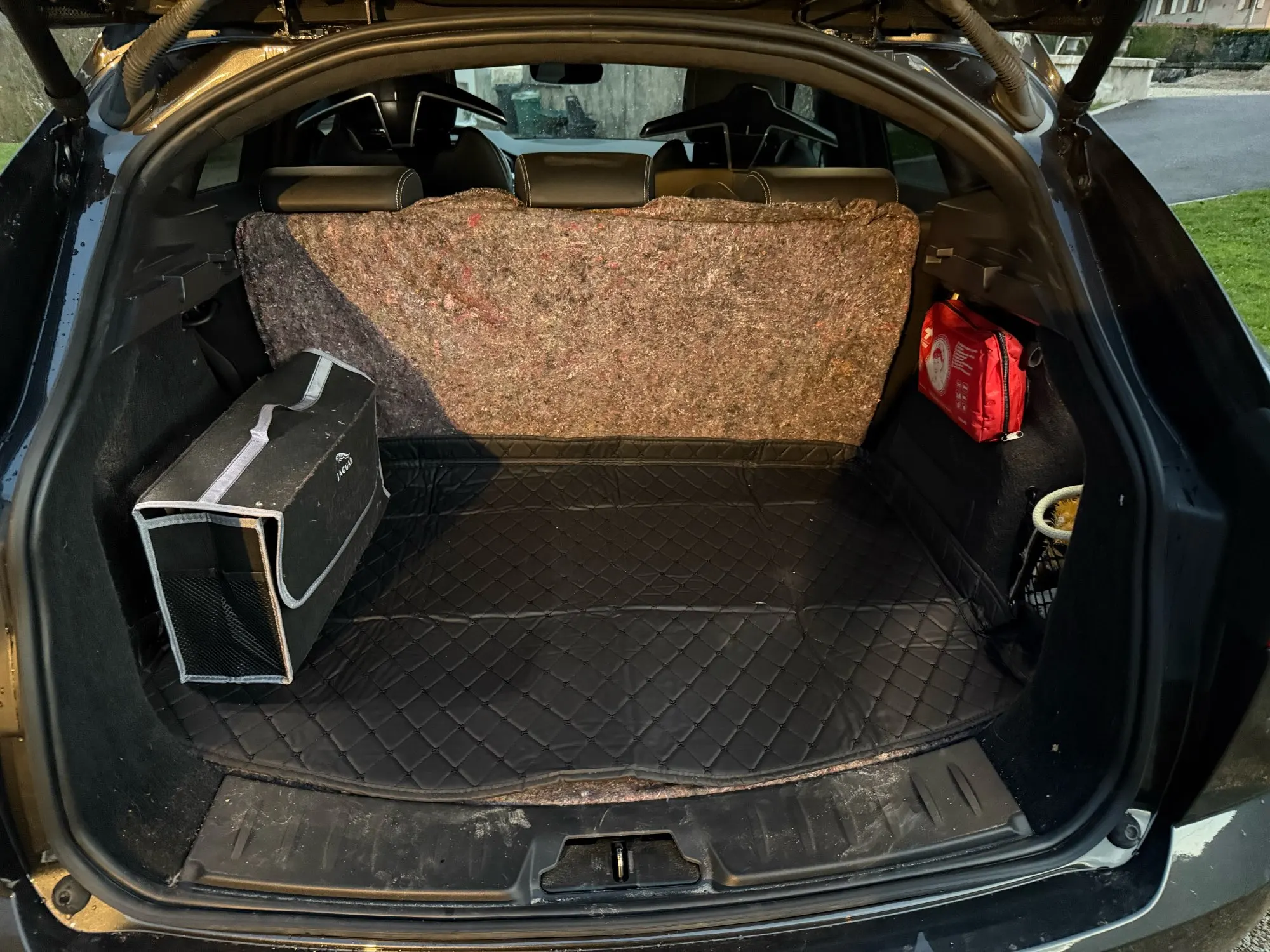 

Для Maserati Levante 2016 2017, автоматический коврик для багажника с полным покрытием, автомобильный защитный коврик, грузовой вкладыш, аксессуары для интерьера