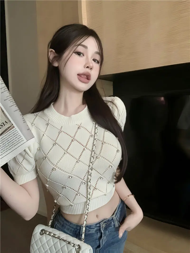 Women\'s Rhinestone Decoration Knitted Cropped T-Shirt Diamond Lattice Round Neck Short Sleeve Top Trendy Summer Knitwear Tees